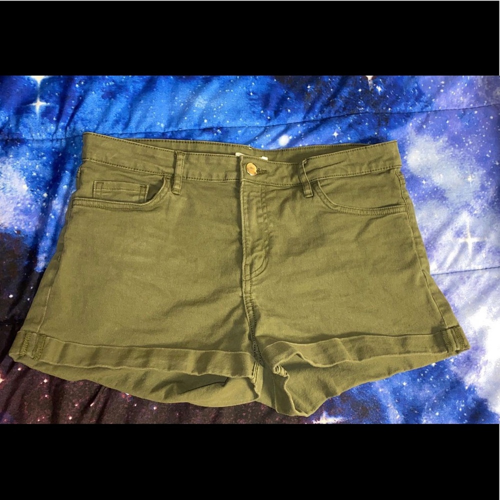 H&M Olive Green/Khaki Shorts